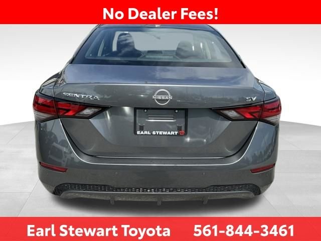 Used 2024 Gray Nissan SV image 5
