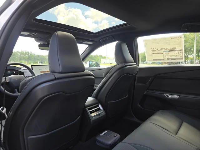 New 2026 Ultra White Lexus PREMIUM image 18