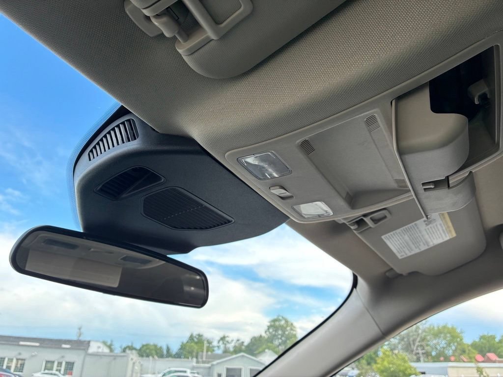Used 2020  Ford SE image 24