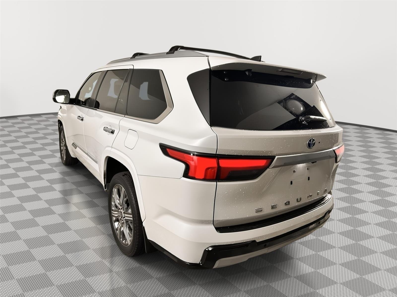 Certified Used 2024 Wind Chill Pearl Toyota Capstone image 13