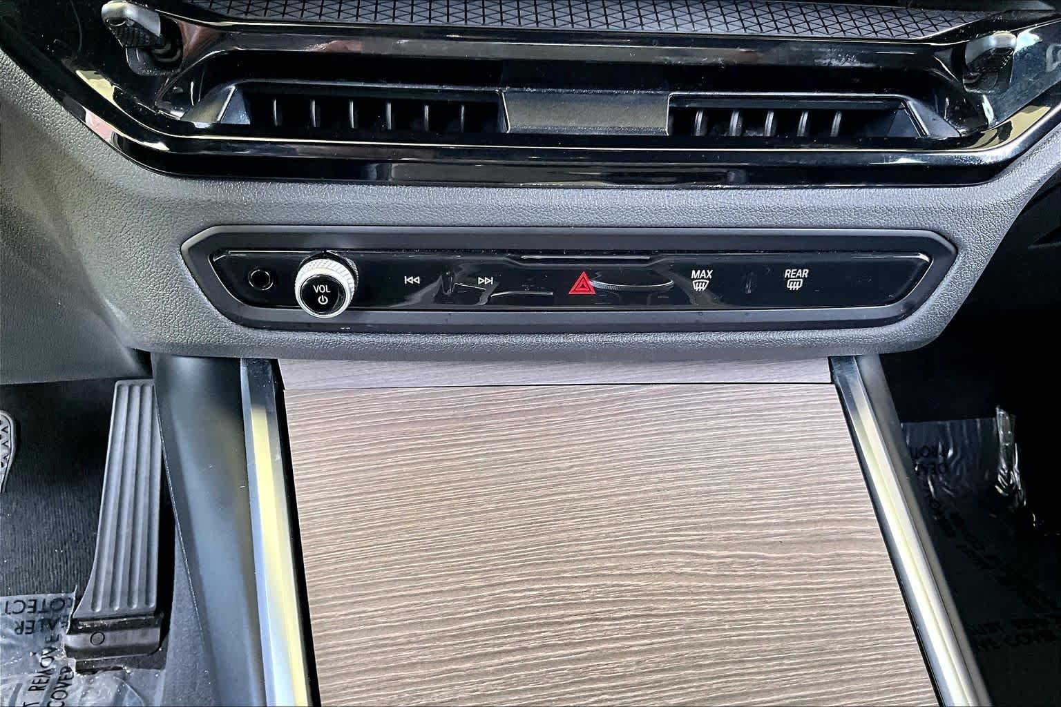 Used 2025 Mineral White Metallic BMW 430i image 31