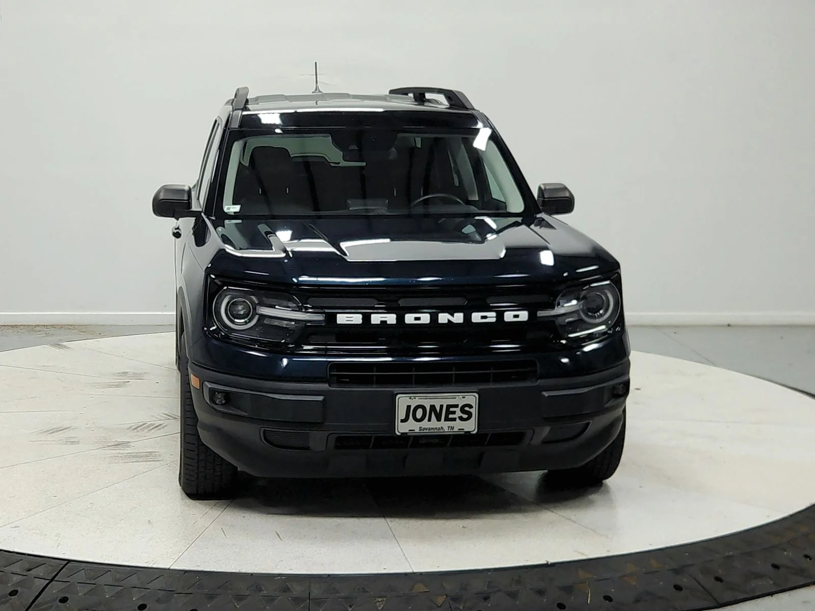 Used 2022 Blue Ford Outer Banks image 3