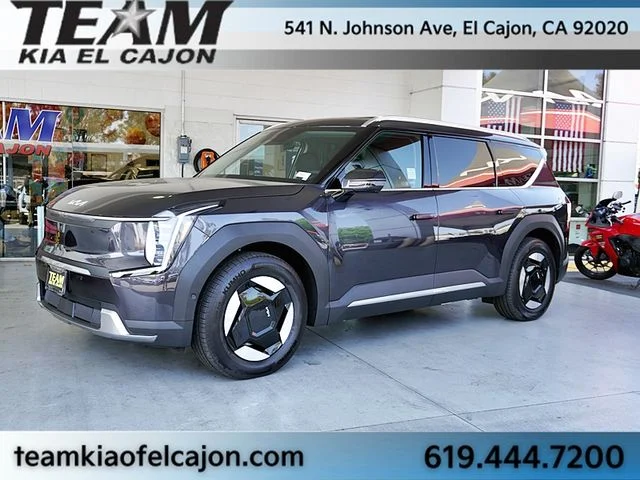 New 2026 Gray Kia Wind image 5