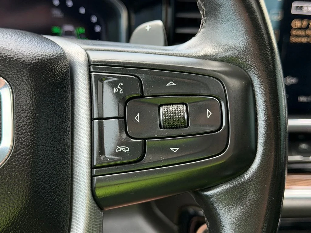 Used 2024 Gray GMC Elevation image 18