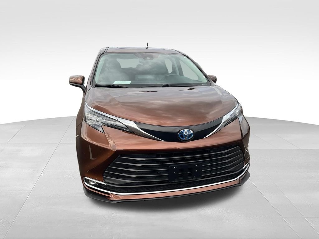Used 2024 Brown Toyota XLE image 8