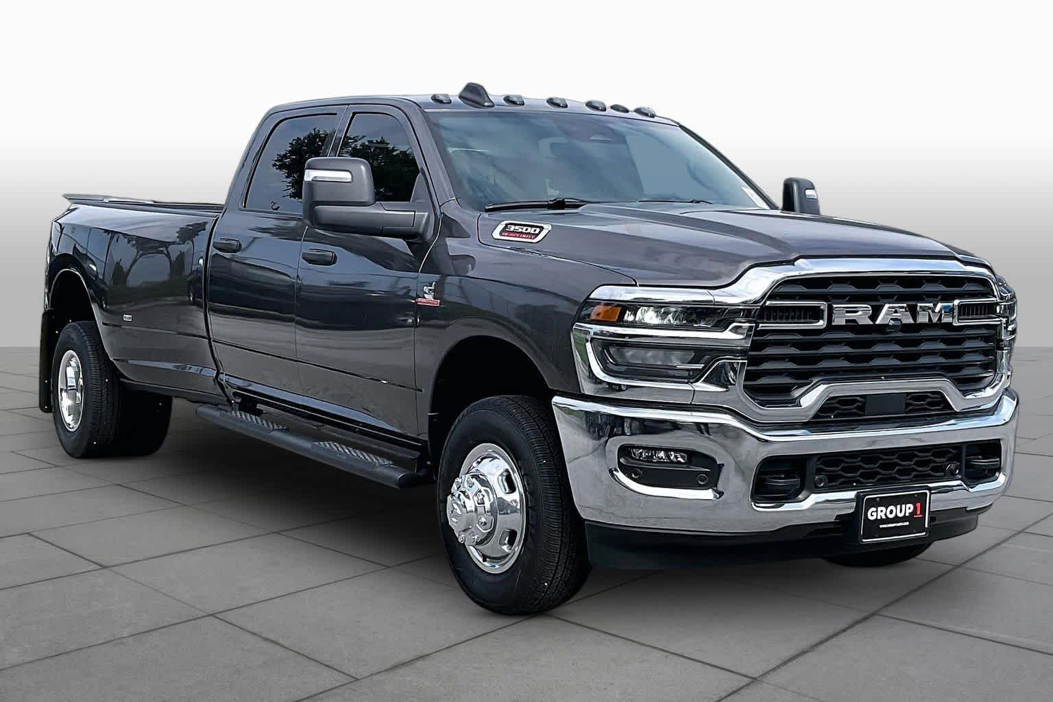 New 2026 Granite Crystal Metallic Clear-Coat Exterior Paint RAM Tradesman image 2