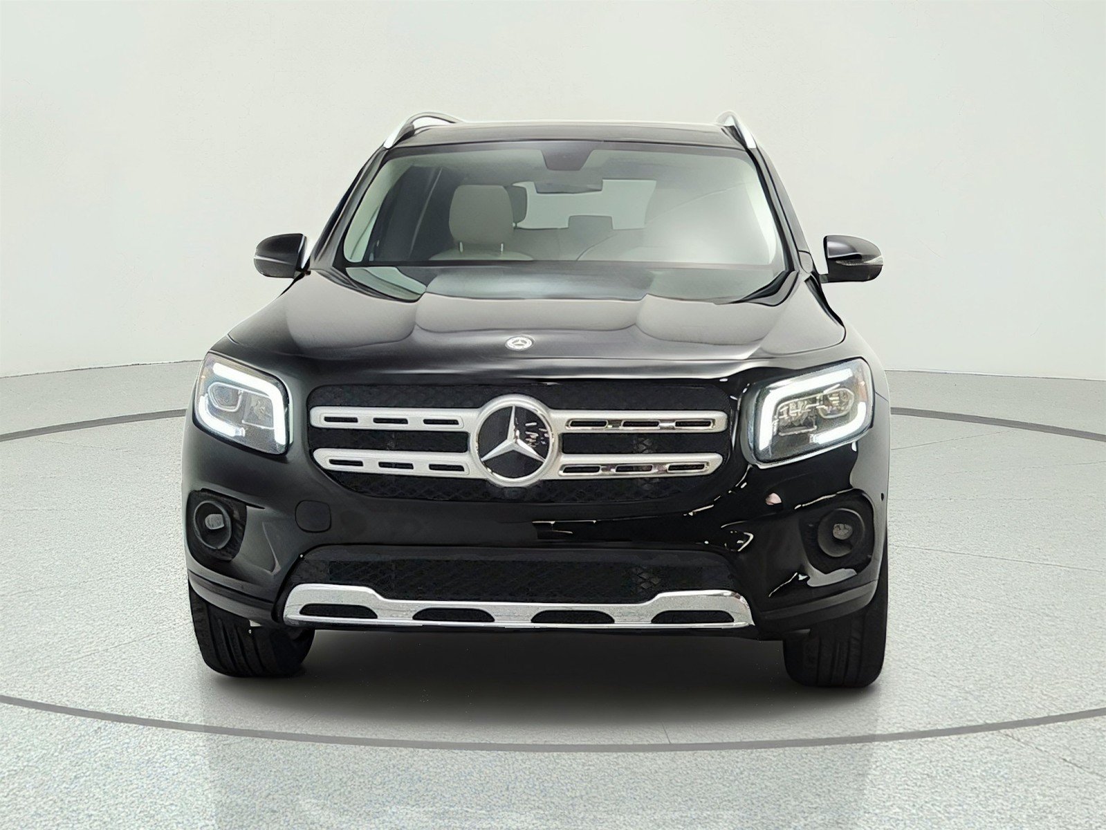 Used 2023 Night Black Mercedes-Benz GLB 250 SUV image 2