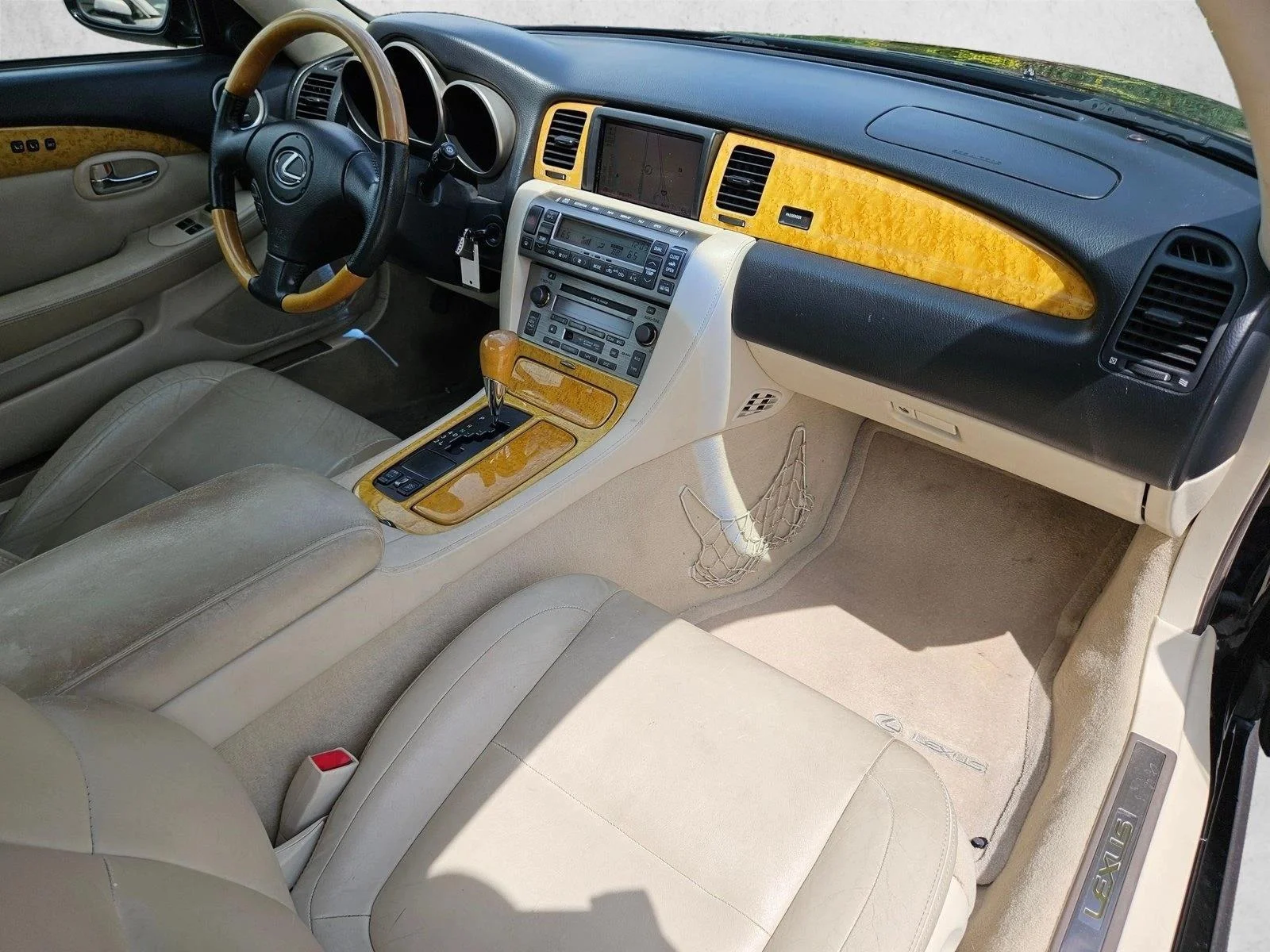 Used 2003 Black Lexus  image 17