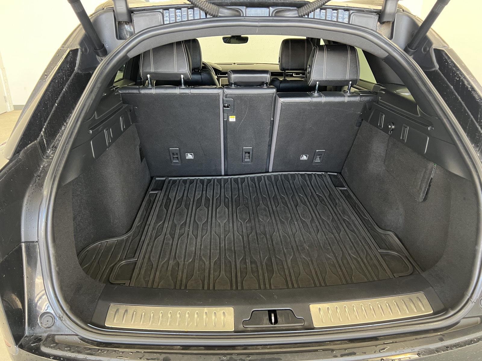 2018 Land Rover Range Rover Velar SE - Photo 11