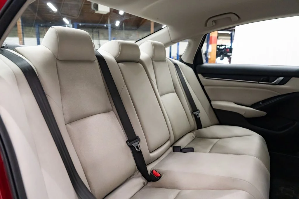 Used 2018  Honda LX image 30