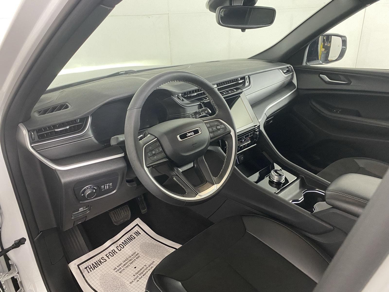 Used 2023 Bright White Clearcoat Jeep Altitude X image 17