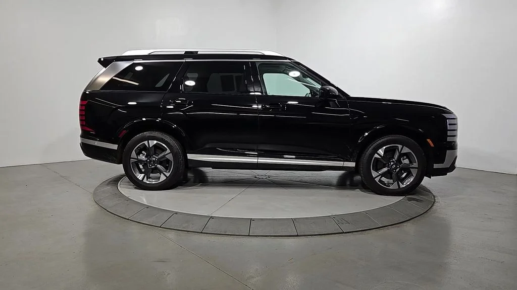 Used 2026 Black Hyundai Limited image 7