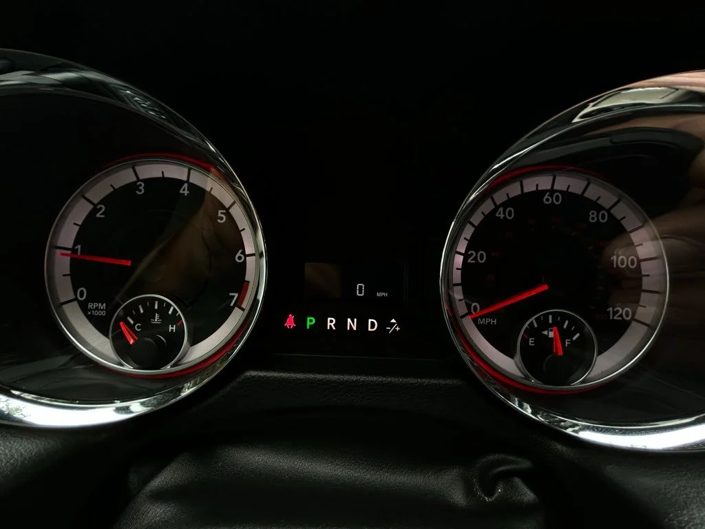 Used 2019 Gray Dodge SXT image 10