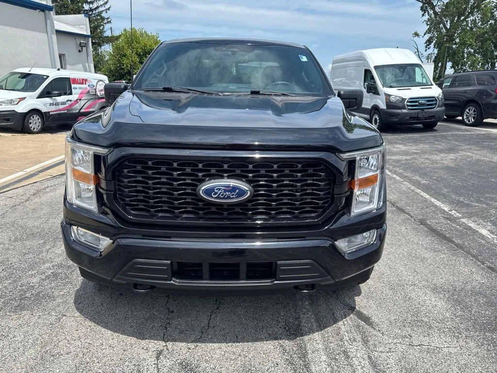 Used 2022 Black Metallic Ford XL image 9