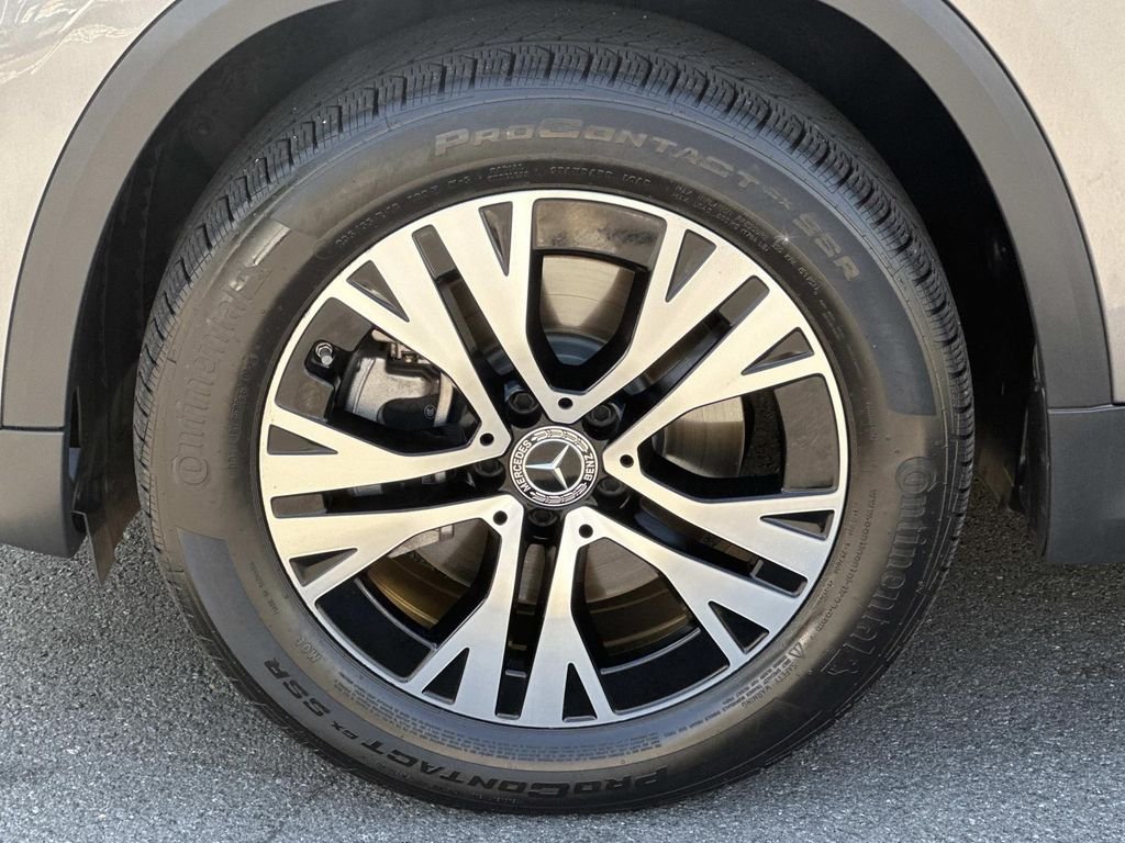 Certified Used 2026 Mountain Grey Metallic Mercedes-Benz GLA 250 image 9