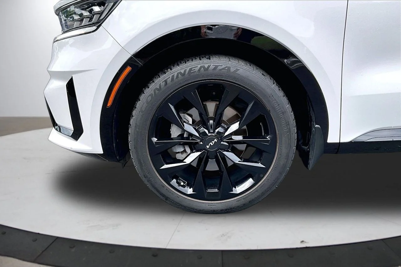 Certified Used 2022 White Kia SX image 34