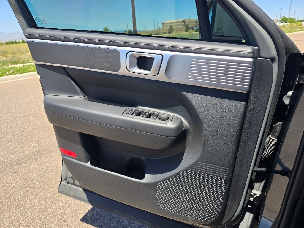 New 2026 Hampton Gray Hyundai SE image 18