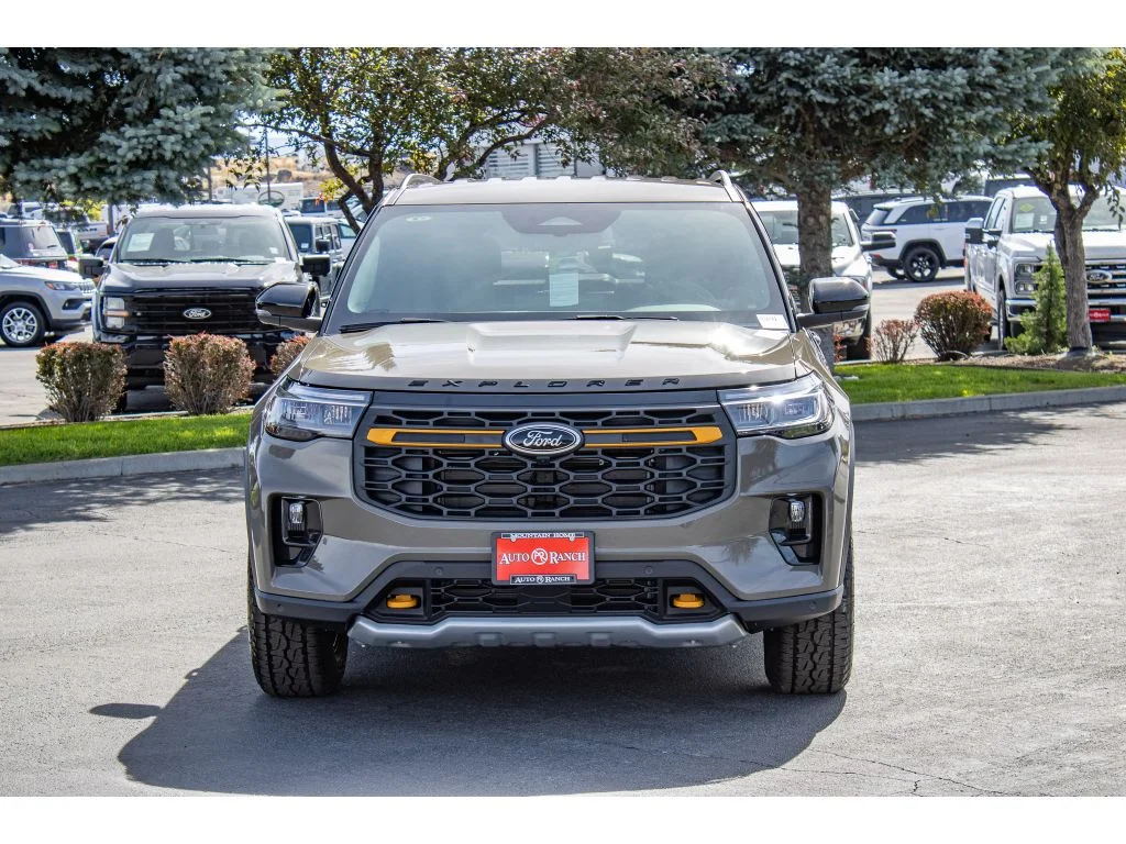New 2026 MARSH GRAY Ford Tremor image 3