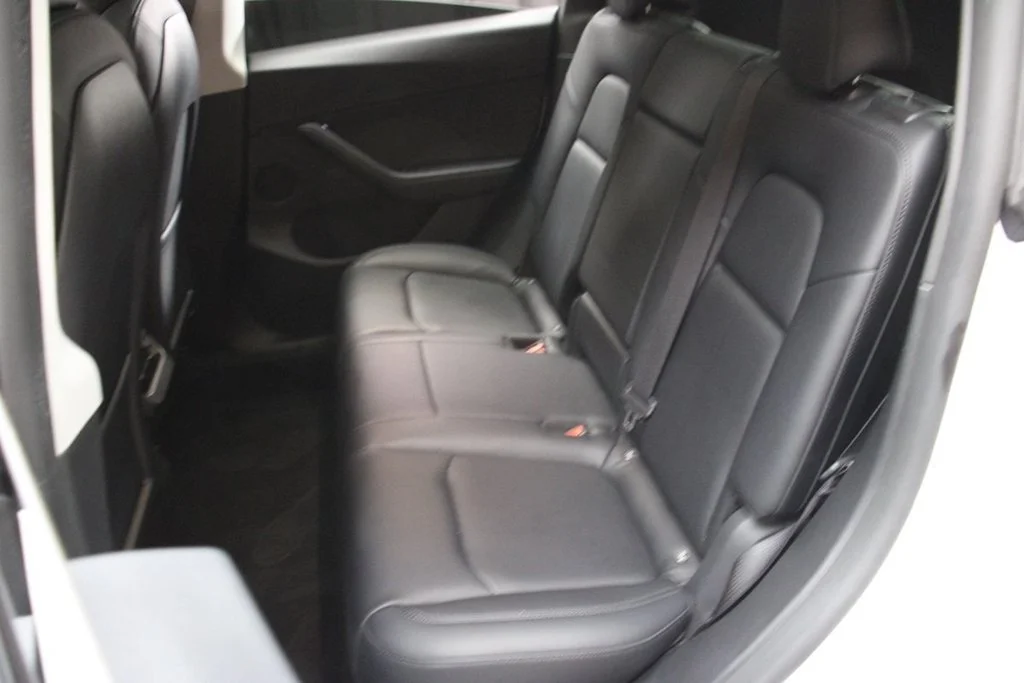 Used 2022 Pearl White Multi-Coat Tesla Performance image 29