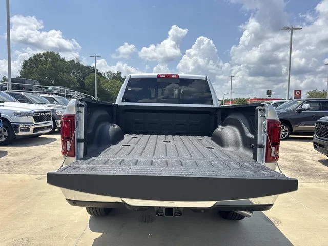 New 2026 Silver Ram Tradesman image 9