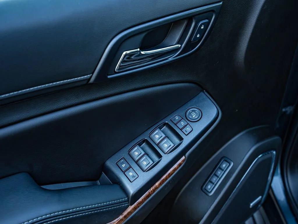 Used 2019 Shadow Gray Metallic Chevrolet Premier image 16