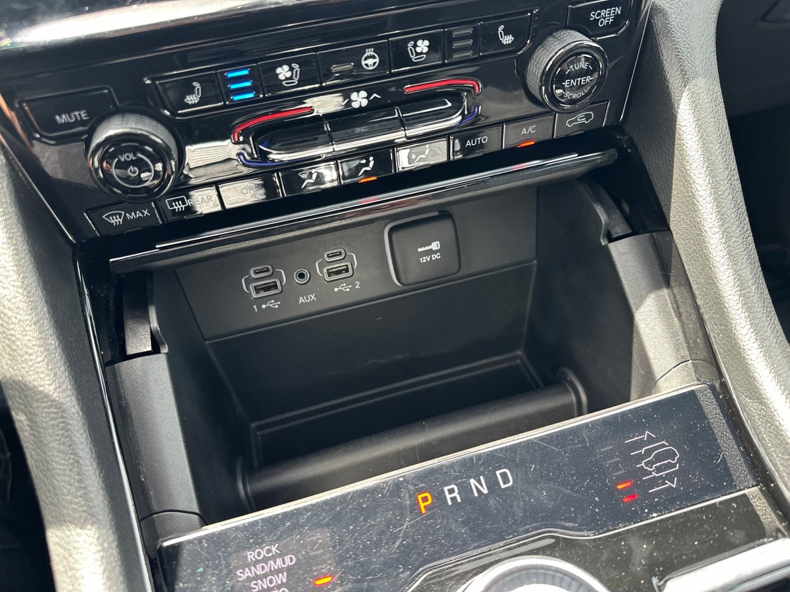 Used 2024 Black Jeep Overland image 65