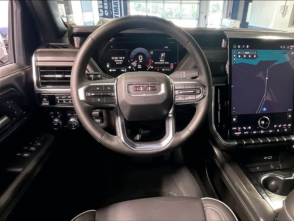 Used 2025 White GMC Elevation image 18