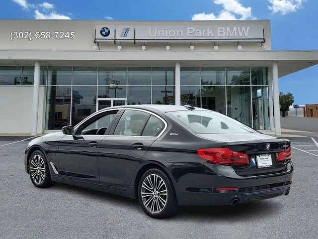 Used 2019 Black Sapphire Metallic BMW 530e xDrive iPerformance image 6