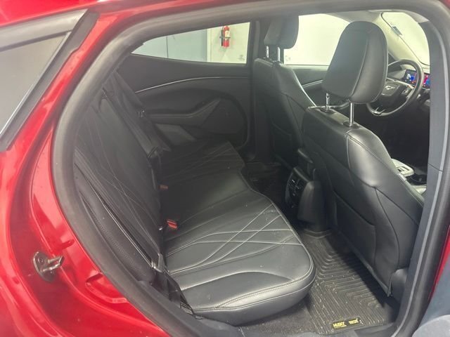 Used 2022 Red Ford Select image 22
