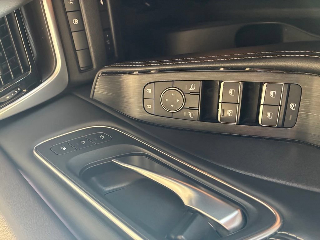 Used 2021 Gray Nissan Platinum image 30