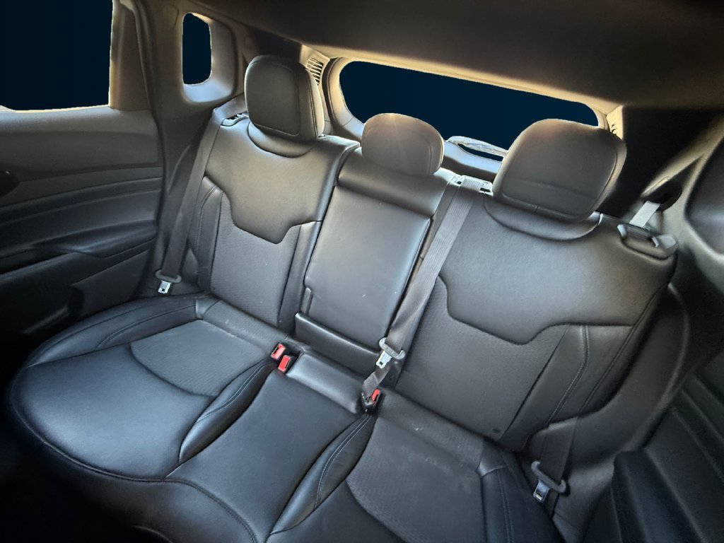 Used 2026 White Jeep Latitude image 16