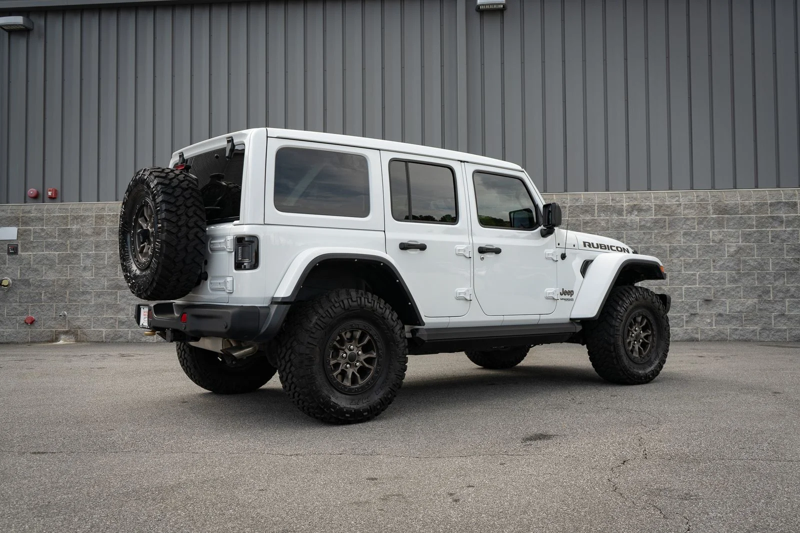 Used 2022 White Jeep Unlimited Rubicon 392 image 21