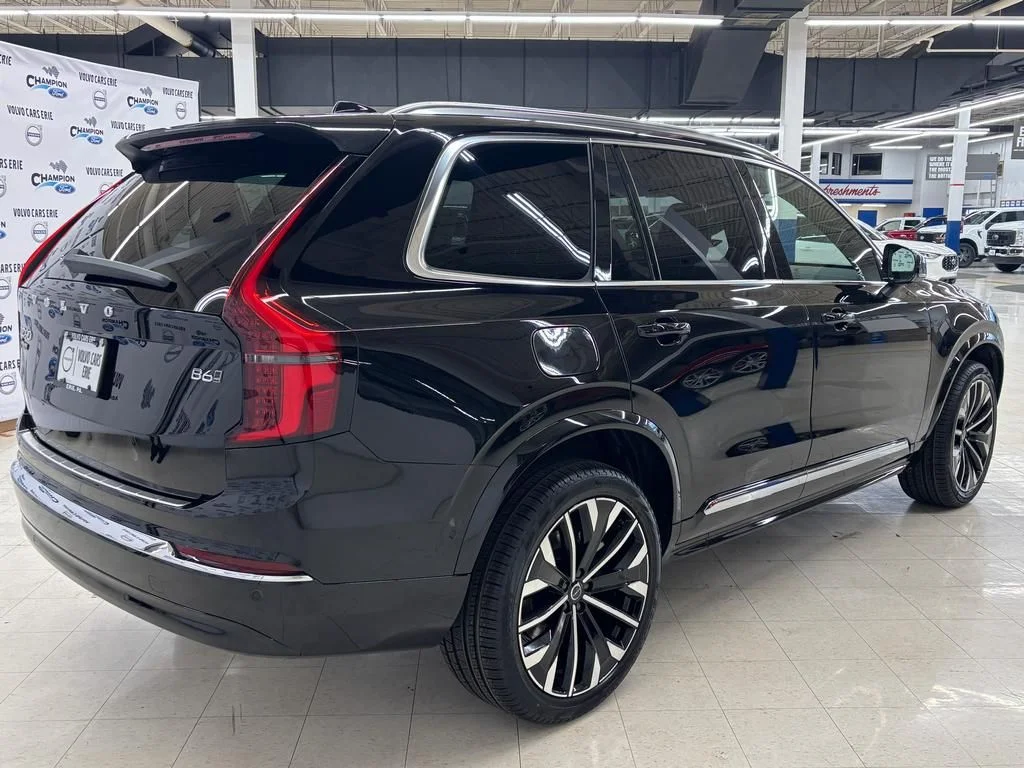 2026 Volvo XC90 Plus - Photo 9