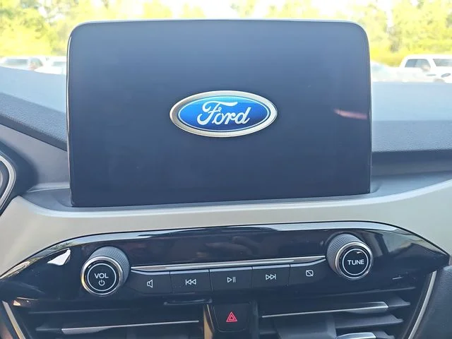 Used 2022 Blue Ford SEL image 20