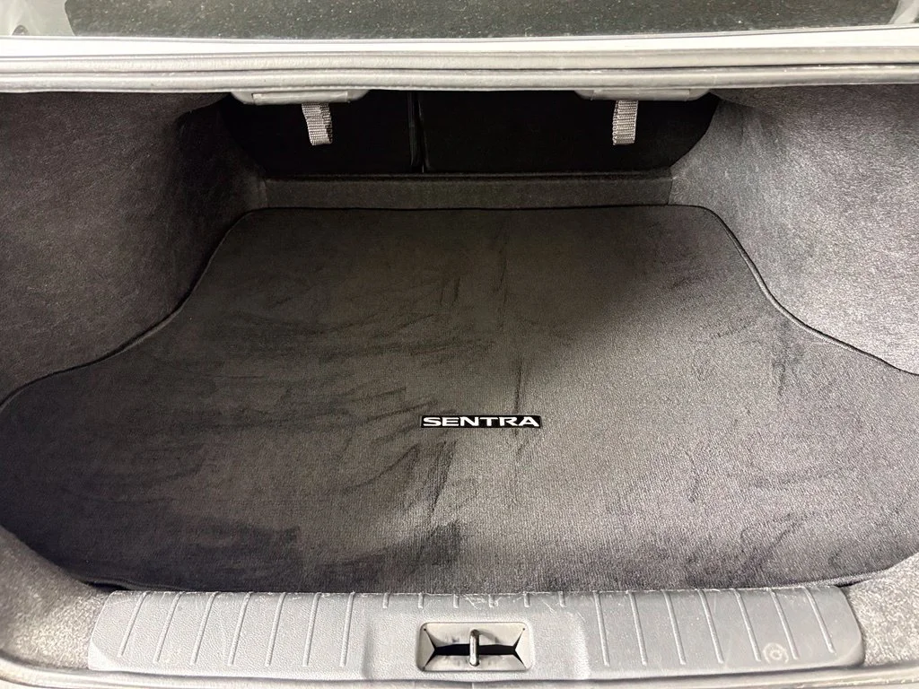 Used 2022 White Nissan SV image 32