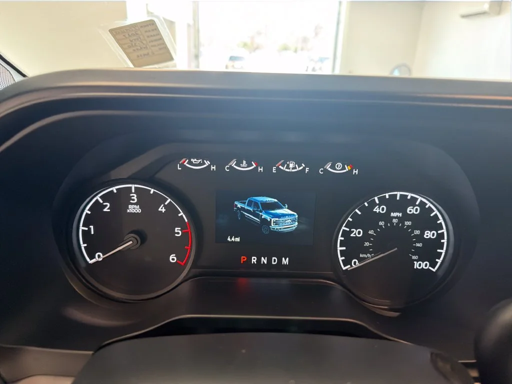 New 2027 Oxford White Ford F-350® XL image 15
