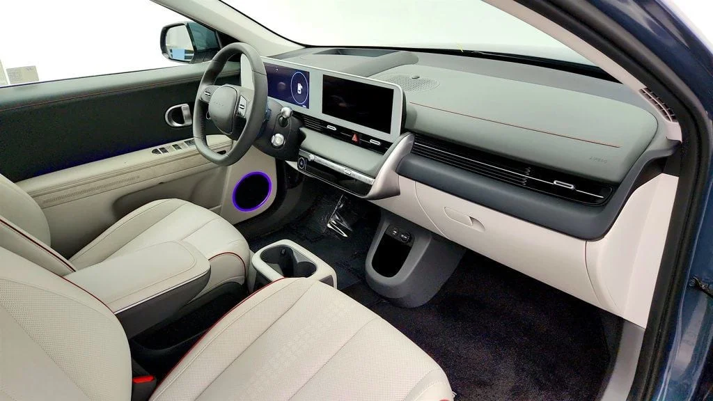 Used 2024 Digital Teal Hyundai Limited AWD image 25