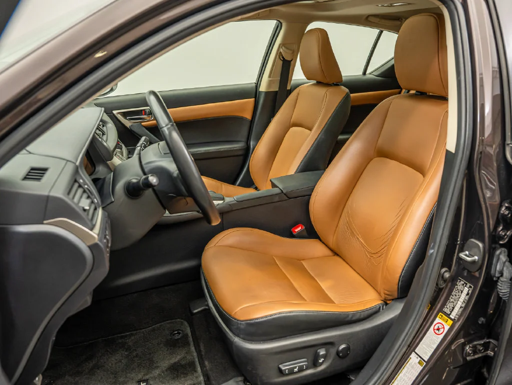 Used 2014 Pearl Lexus 200h image 22