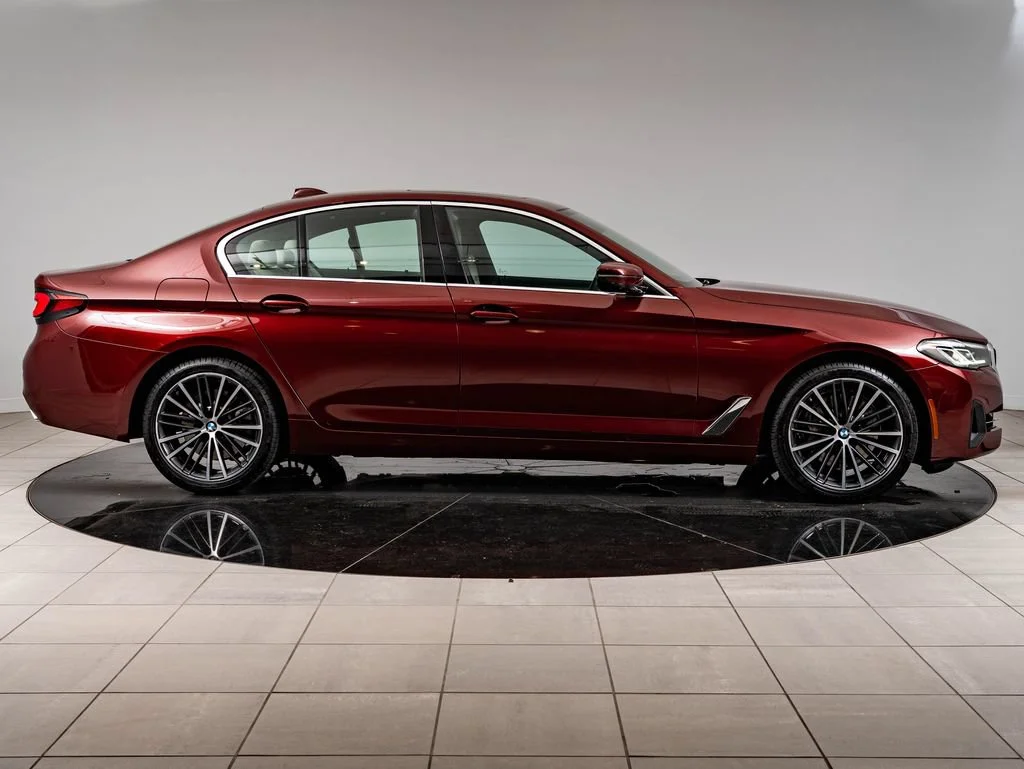 Used 2023 Aventurin Red Metallic BMW 540i xDrive image 11
