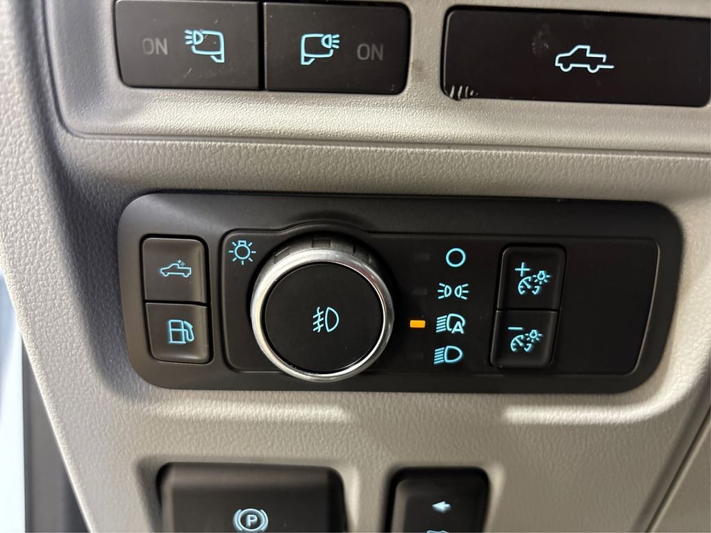 Used 2021 White Ford Limited image 28