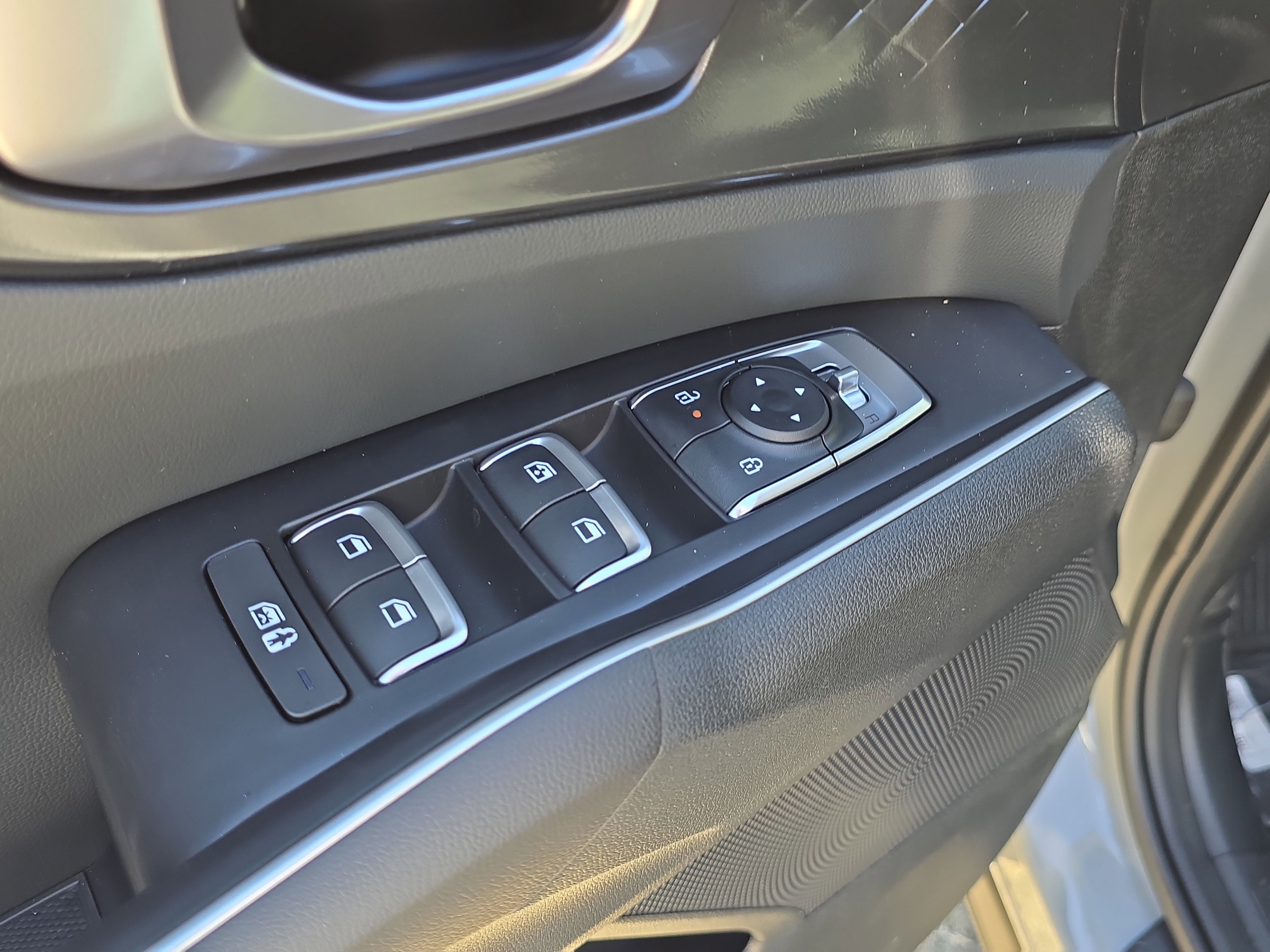 New 2026 Wolf Gray Kia S image 21