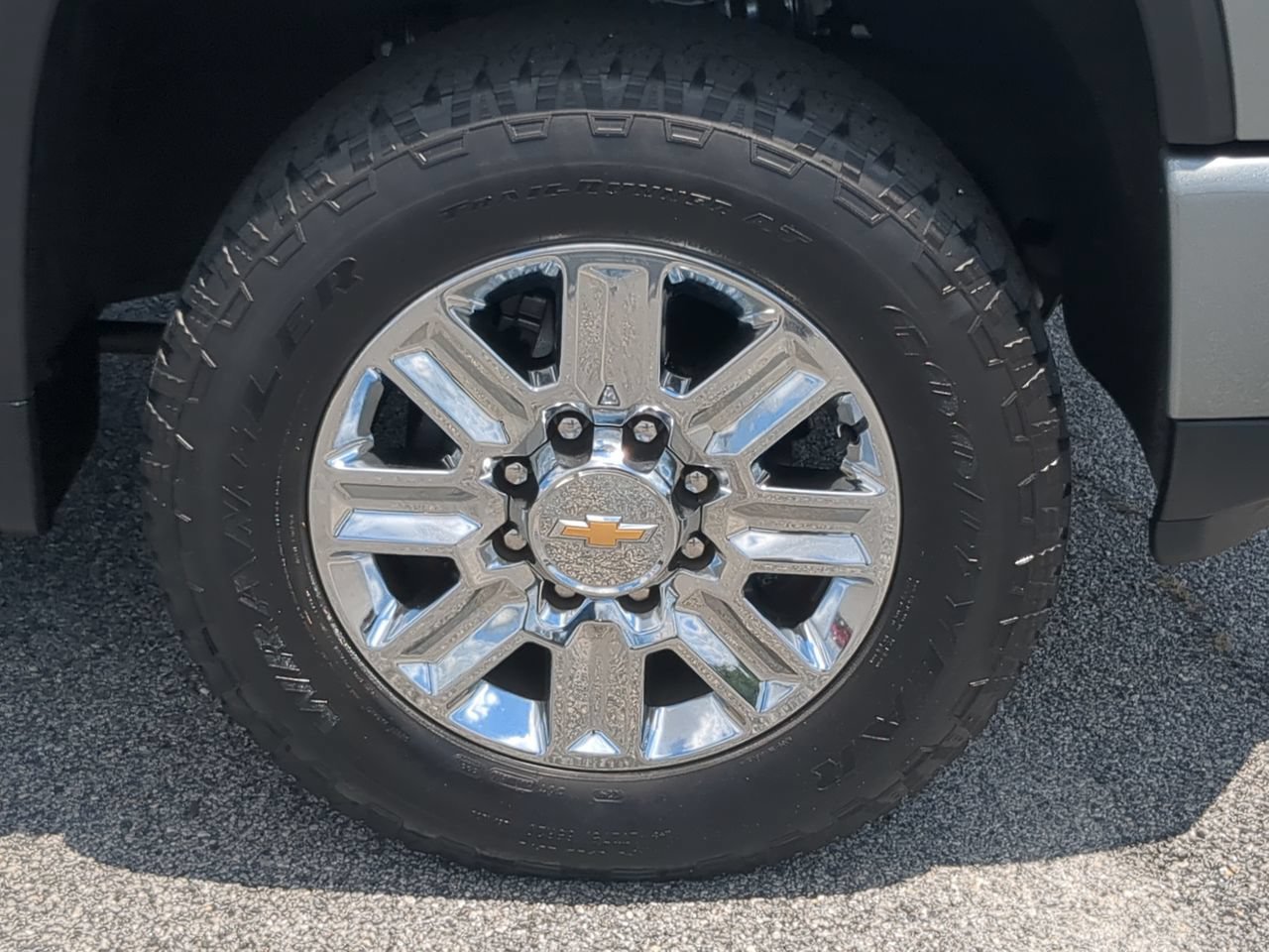Used 2024 Sterling Gray Metallic Chevrolet High Country image 10