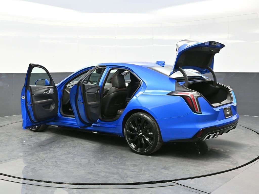 2025 Cadillac CT4 V-Series - Photo 41