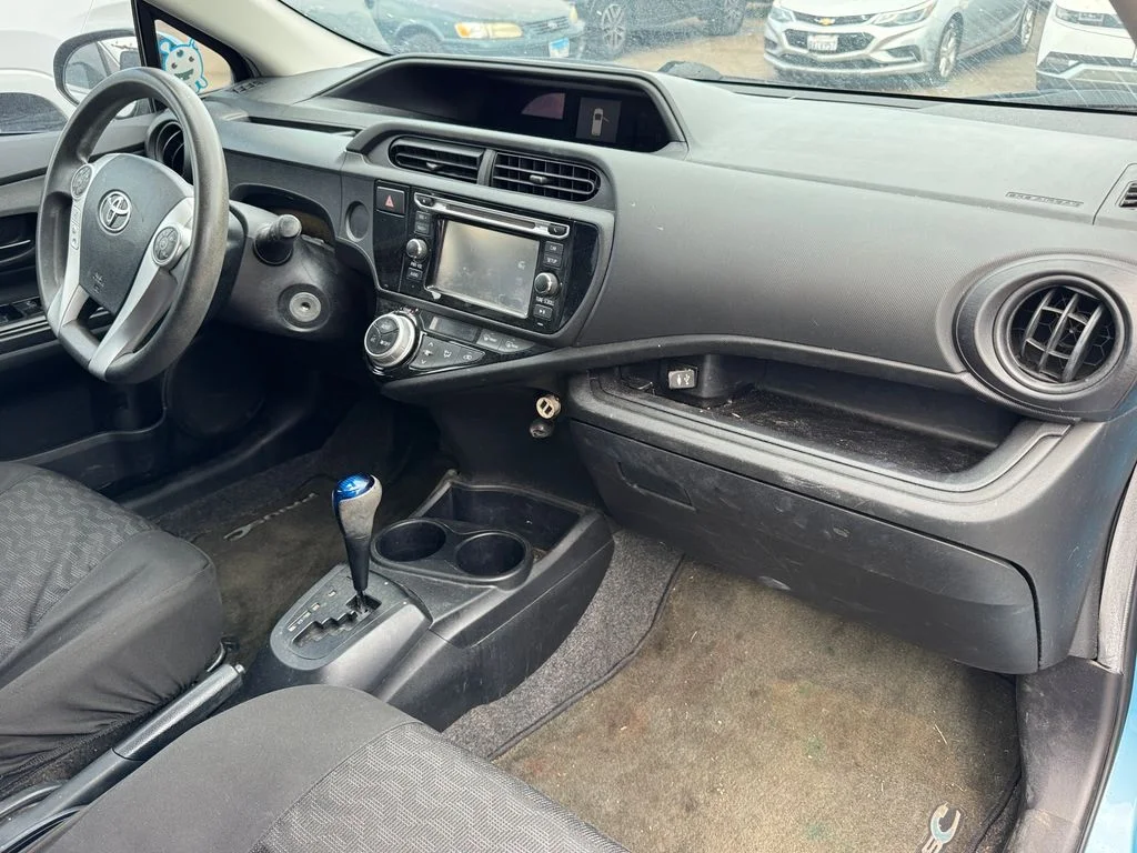 Used 2015 Blue Toyota One image 2