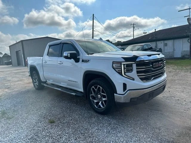 2024 GMC Sierra 4WD Crew Cab Short Box SLT's photo
