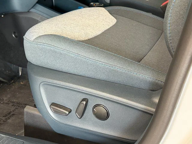 New 2025 Oxford White Ford XLT image 20