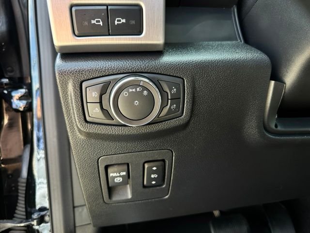 Certified Used 2019 Agate Black Metallic Ford Platinum image 18