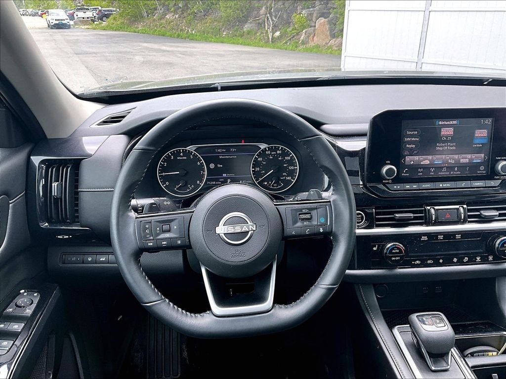 Used 2022 Gun Metallic Nissan SV image 18