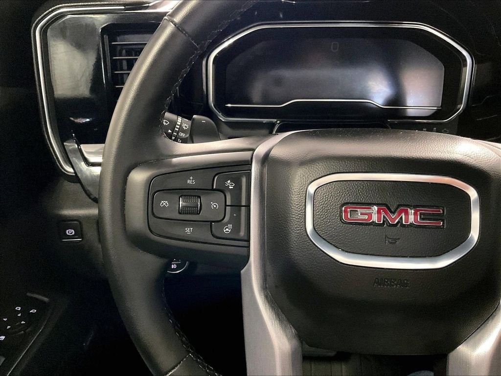 Used 2025 White GMC Elevation image 23