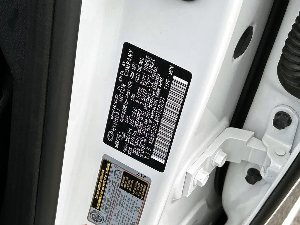 Used 2024 White Genesis 3.5T Advanced image 10